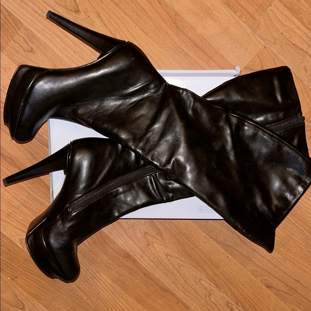 Jessica Simpson 6 Elegant Black Women's Boots